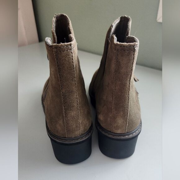 🌸Clarks Women's Airabell Zip Ankle Boot Women's 6.5M Dark Olive - Picture 4 of 7